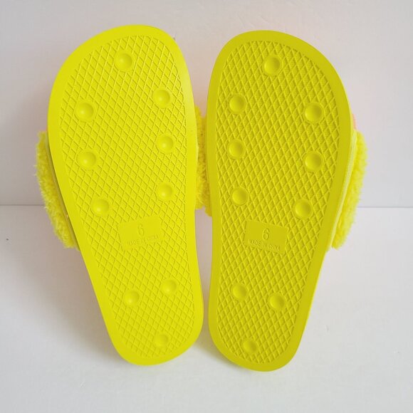 NEW Adidas Jeremy Scott Adilette Teddy Slides Q46582 Size 6 Yellow - Picture 6 of 7